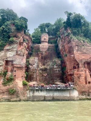 Sichuan 4-Day Tour: Mount Emei & Leshan Giant Buddha