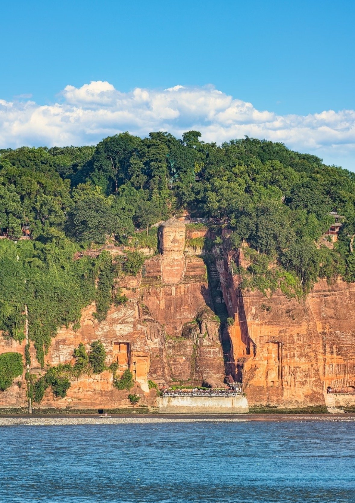 Chengdu 5-Day Tour: Mount Emei, Leshan Giant Buddha, Dujiangyan & Mount Qingcheng - Image 7