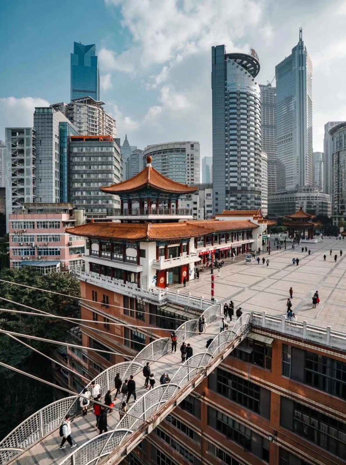 Chongqing: Full-Day Group Tour with Cable Car & Massage